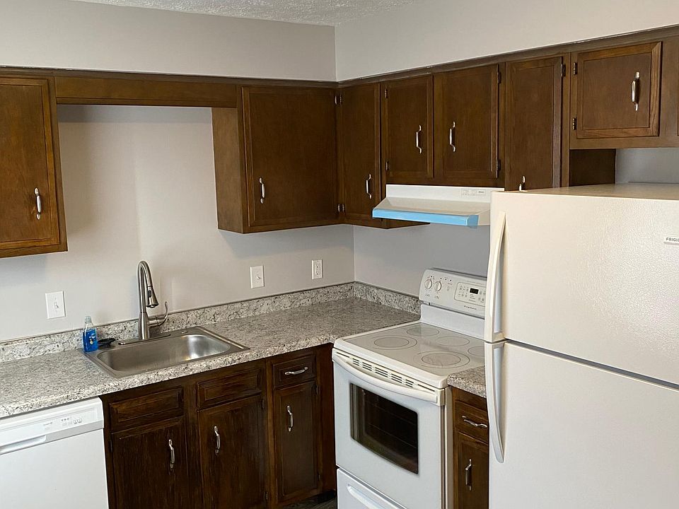 1st image of 50 Carter Cir #2