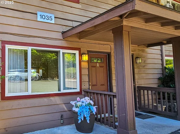1035 SW Bertha Blvd APT 1, Portland, OR 97219