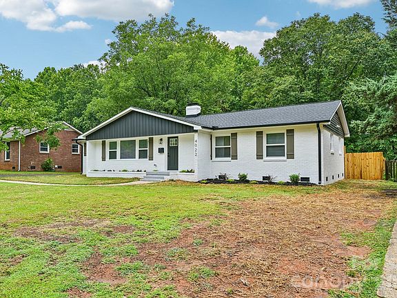3rd image of 4022 Southgate Dr