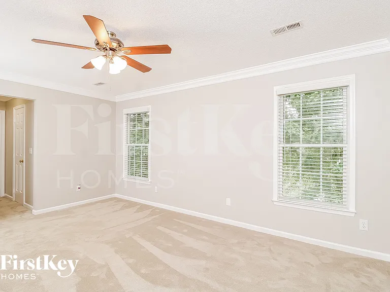 9 Park Village Ct — Photo 7