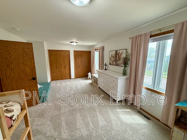 5900 W 28th St — Photo 20