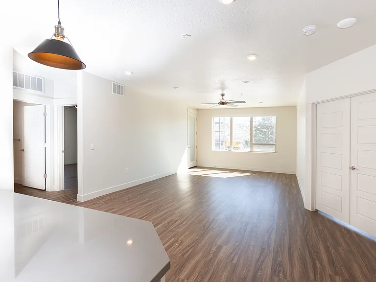 Citizens West Apartments — Photo 23