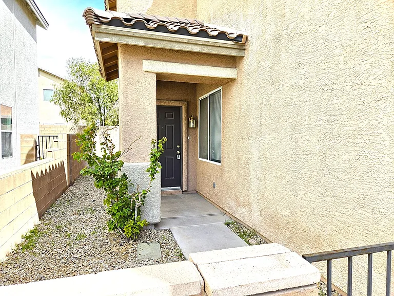 6374 Pronghorn Ridge Ave — Photo 2