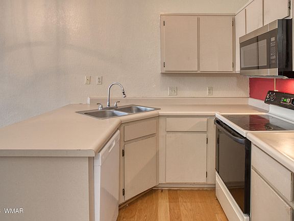 5th image of 2700 S White Mountain Rd APT 1024