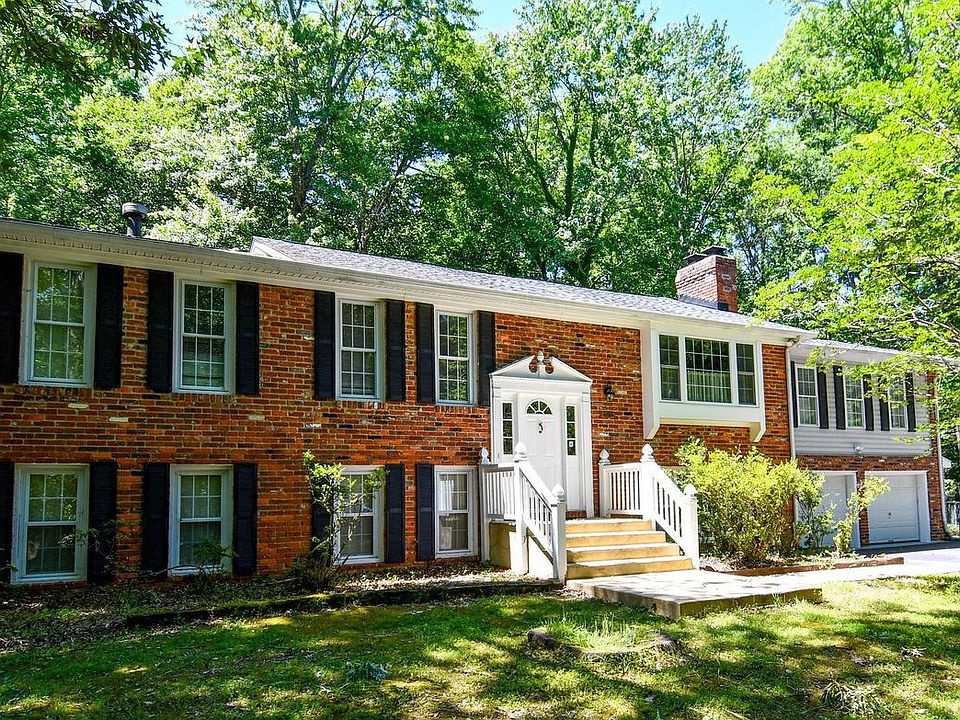 1st image of 8870 Brook Dr