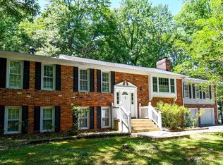 8870 Brook Dr, Waldorf, MD 20603