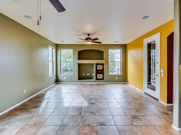 3rd image of 1551 E Elaine Dr