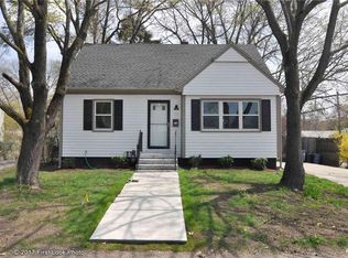 114 Brook Ave, Riverside, RI 02915
