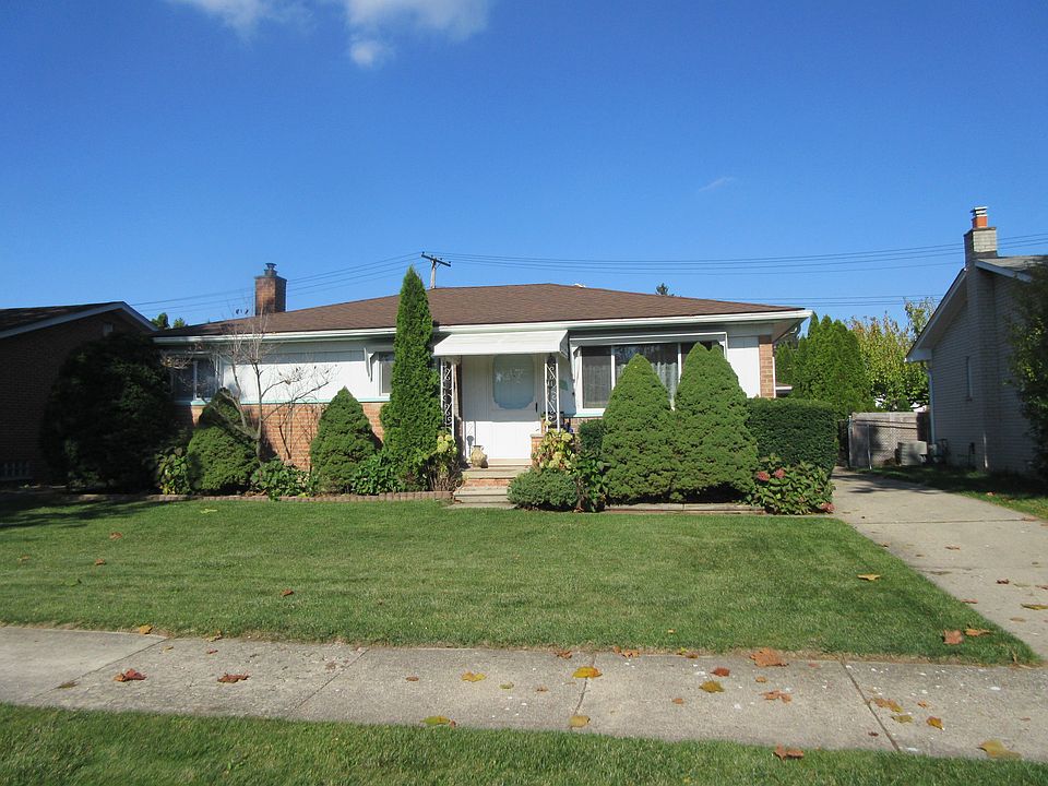 1st image of 20840 Crestmont Ln