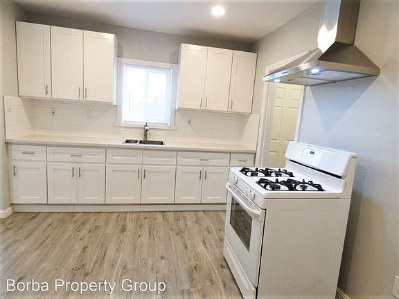 2nd image of 1023 Hoffman Ave