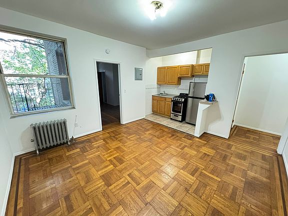 3rd image of 243 E 116th St #2D