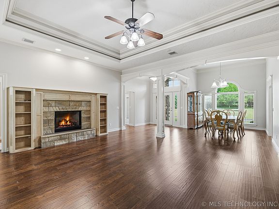 5th image of 102 Cambridge