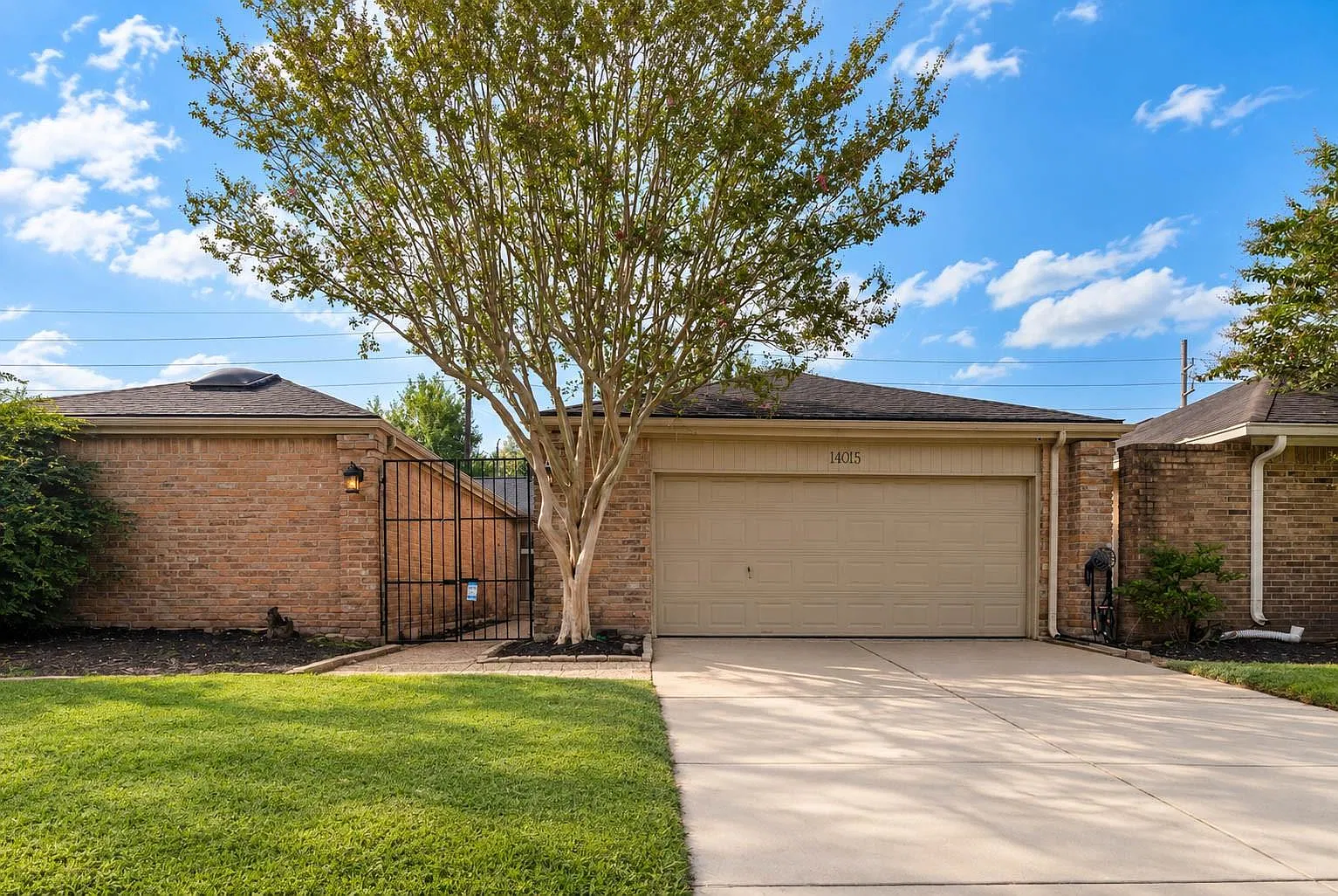 3 bed, 2.0 bath, 2234 sqft, $2,800 — Photo 1