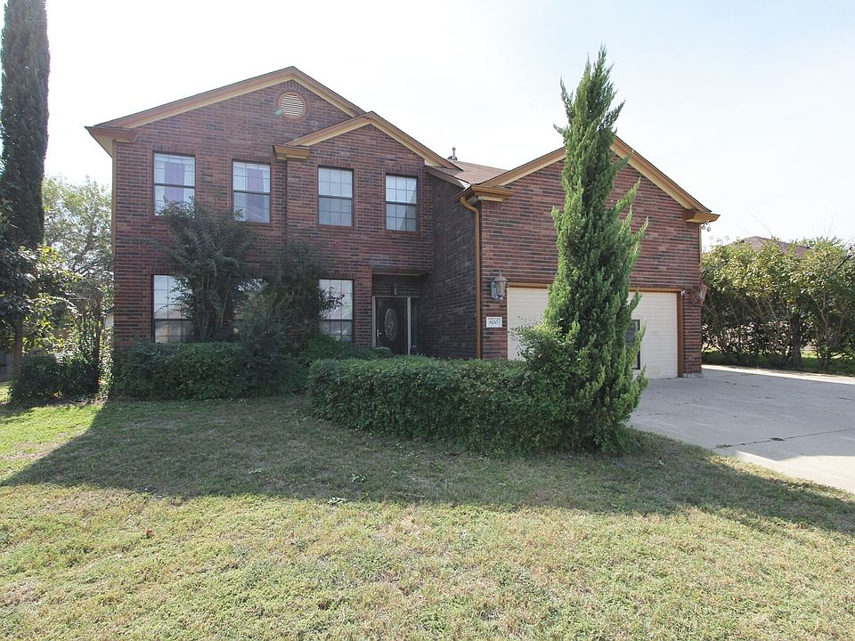 1st image of 600 Moccasin Dr