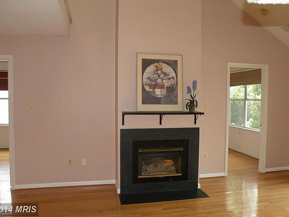 5th image of 10003 Vanderbilt Cir #131