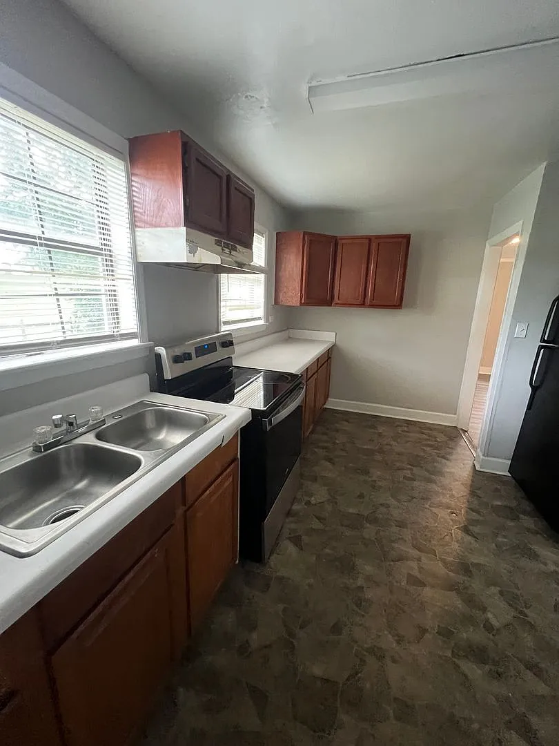 1946 Greene St - Augusta, GA - 3 bedroom/1 bath home - $1400/month - accepts Section 8 vouchers — Photo 3