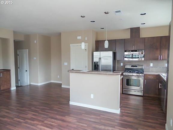 5th image of 21401 NW Rockne Way Unit E