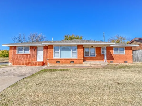 3831 NW Bell Ave, Lawton, OK 73505