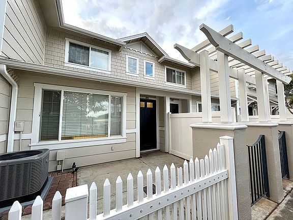 2nd image of 91-1031 Kaimalie St APT 4J3