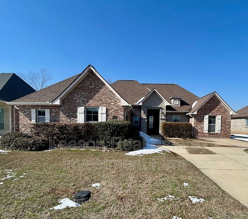 1st image of 2912 Paradise Dr
