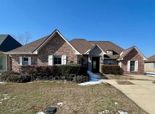 2912 Paradise Dr, Shreveport, LA 71105
