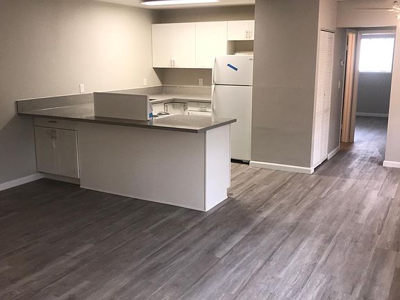 2nd image of 1355 Lorilyn Ave #4