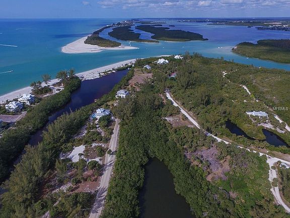 3rd image of 6130 Rum Cove Dr