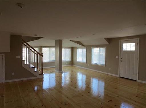 3rd image of 133 Northern Blvd #1