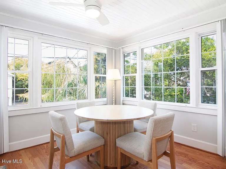 21 W Henderson St — Photo 26