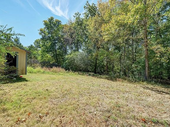 5th image of 1055 Skyline Dr