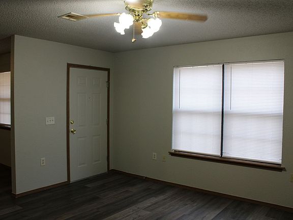 4th image of 705 W 19th St S