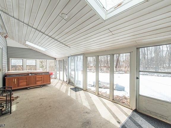 5th image of 9 Nantes Rd