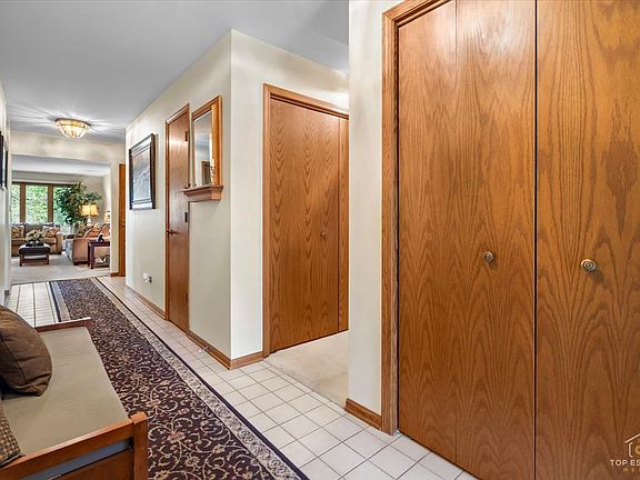 5th image of 232 Royal Ln #232