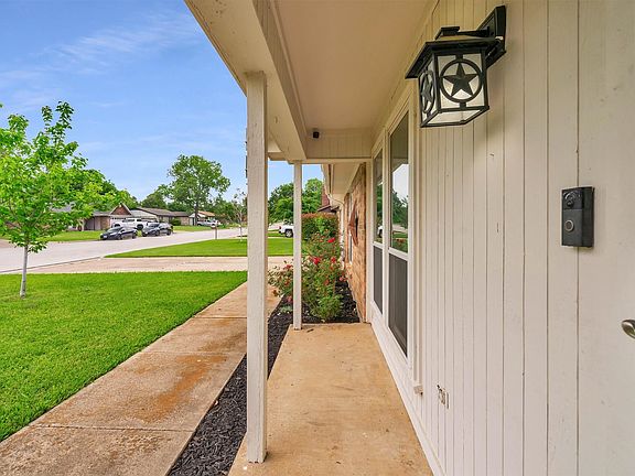 5th image of 445 Parkridge Blvd
