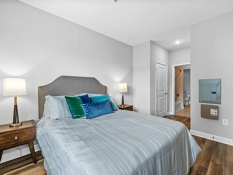 Comfortable Bedroom at Harbor Pointe, New Jersey