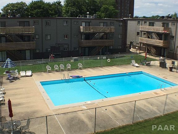 3rd image of 3623 N Sterling Ave APT A5
