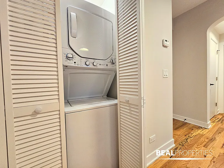 656 W Wrightwood — Photo 14