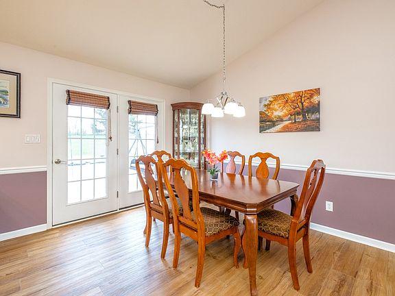 4th image of 107 Falcon Ln