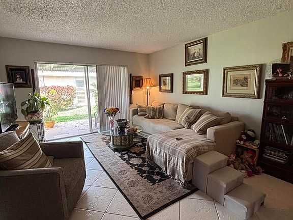 4th image of 8875 WARWICK Drive