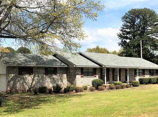 110 E Shore Dr, Russellville, AR 72802