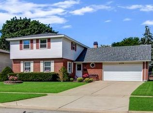 7370 Gladiola Ave, Hanover Park, IL 60133