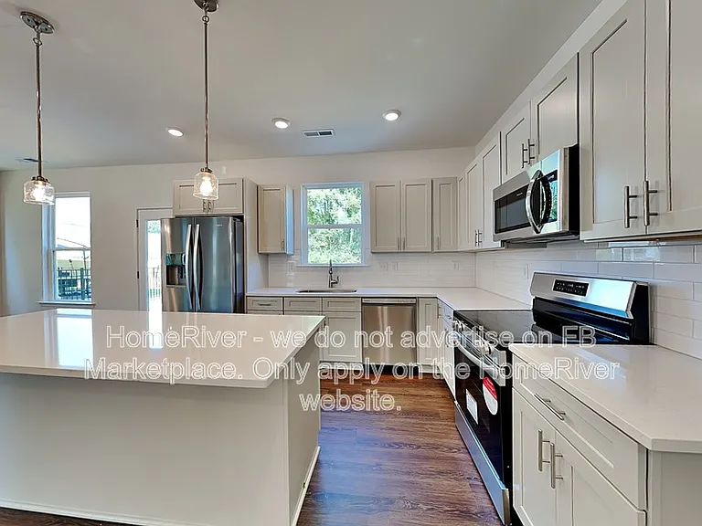 120 Baucom St — Photo 3