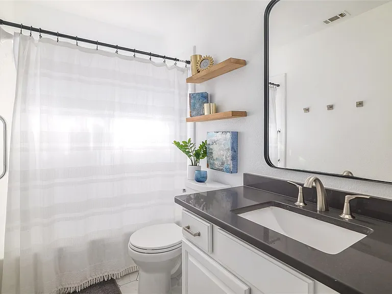 8820 Escabosa Dr — Photo 28