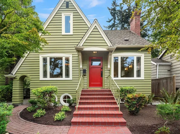 535 N 74th Street, Seattle, WA 98103