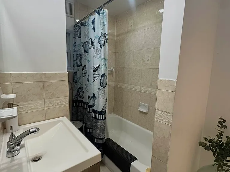 661 Jefferson Ave #1 — Photo 13