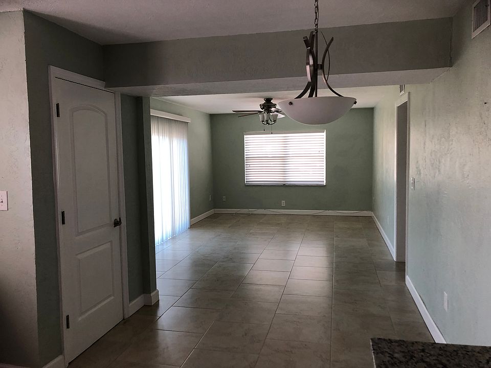 Open Living & Dining Floor Plan