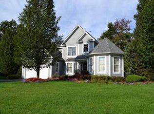 10 Raven Ct, Armonk, NY 10504