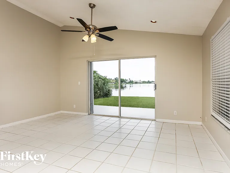 3202 W Buena Vista Dr — Photo 5