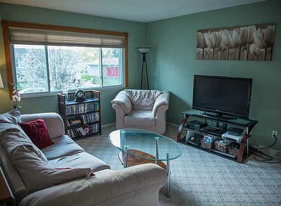 4th image of 2439 Potomac Ln