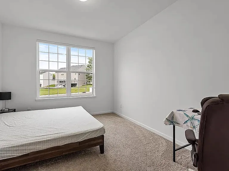 5898 Urbandale Ct N — Photo 12